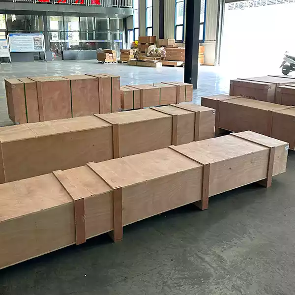 カナダに出荷されるSRC SICとMOSI₂ヒーター